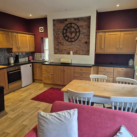 Homestay Lovely Cosy 5 In Shared Flat - *