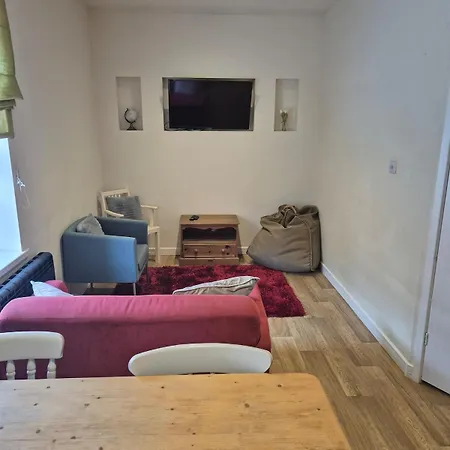 Lovely Cosy 5 In Shared Flat - Homestay